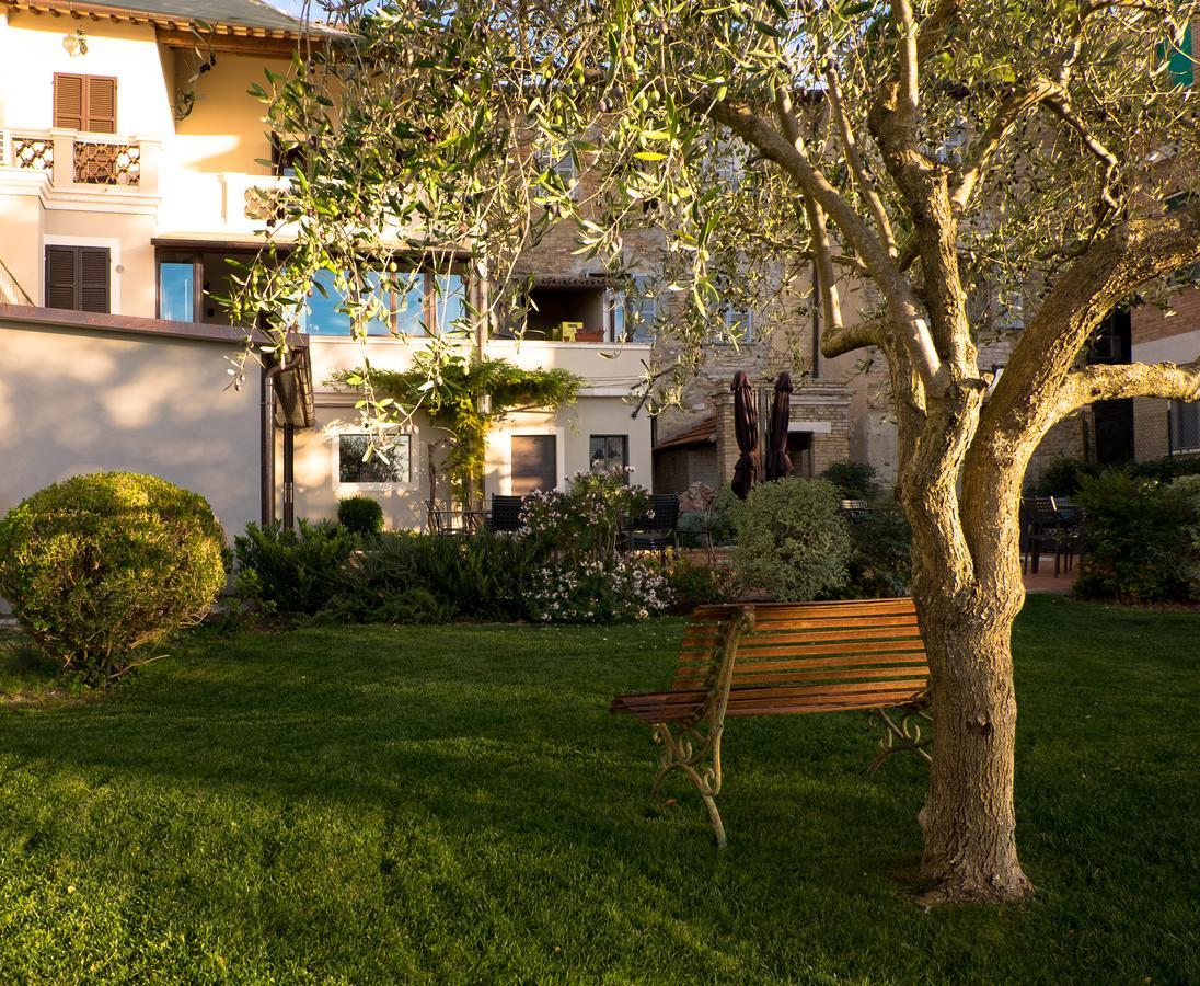 La Rocca Guest House & Spa Montefalco Exterior photo